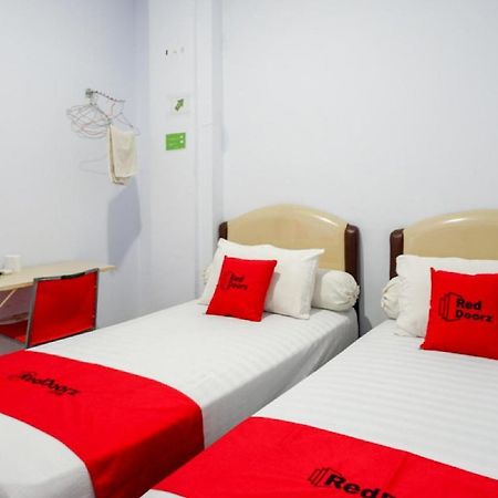 Reddoorz @ Hotel Bravo Pantai Kamali Bau Bau Baubau المظهر الخارجي الصورة